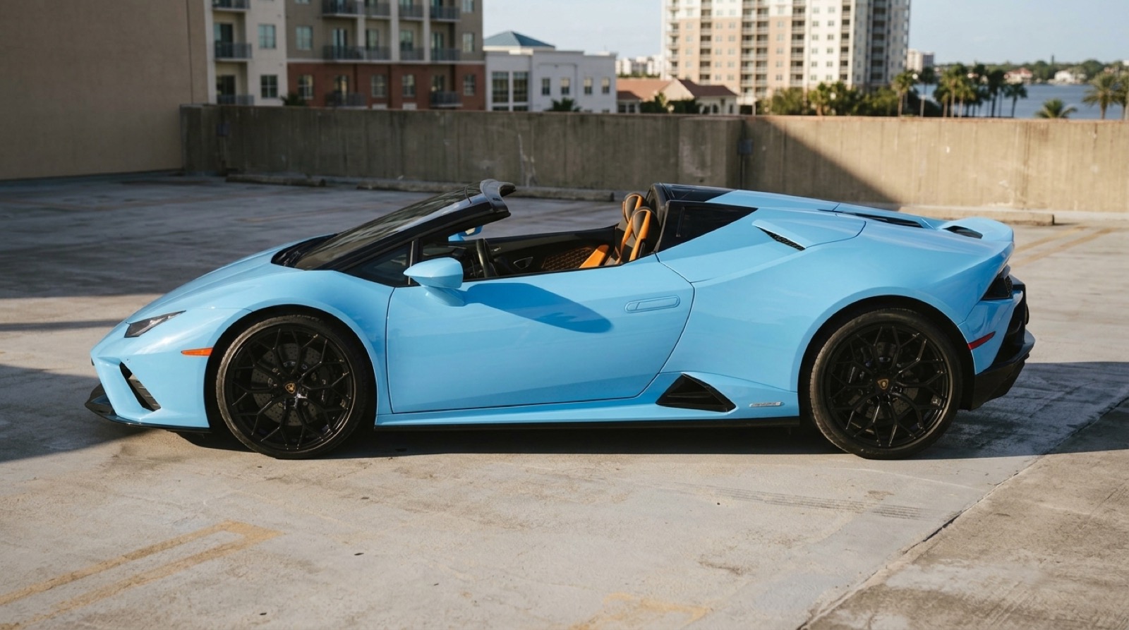 Lamborghini Huracán EVO Spyder thumbnail 3