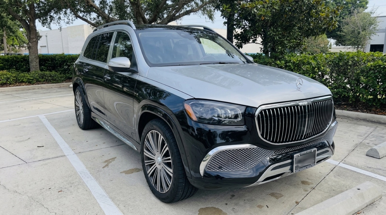 Mercedes-Maybach GLS 600 thumbnail 4