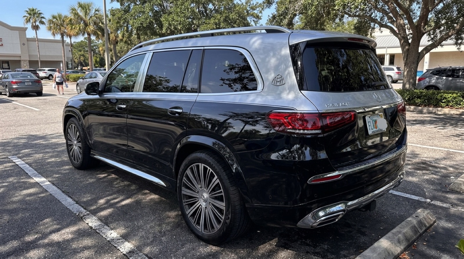 Mercedes-Maybach GLS 600 thumbnail 2